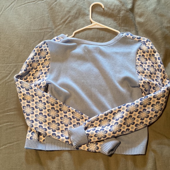 Blue and white cropped button up cardigan-S - Picture 2 of 5